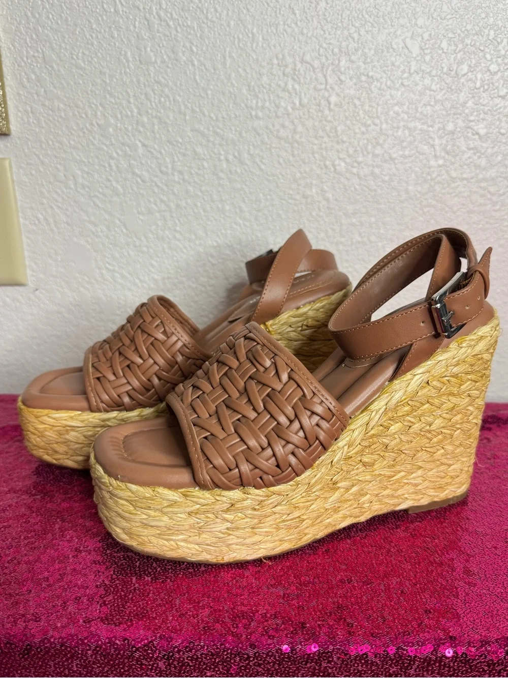 MARCH FISHER 🤎 Tan Woven Leather Espadrille Wedge Sandals (Women’s 8.5)